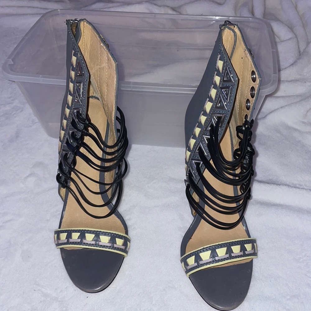 Edgy Lamb sandals size 6.5